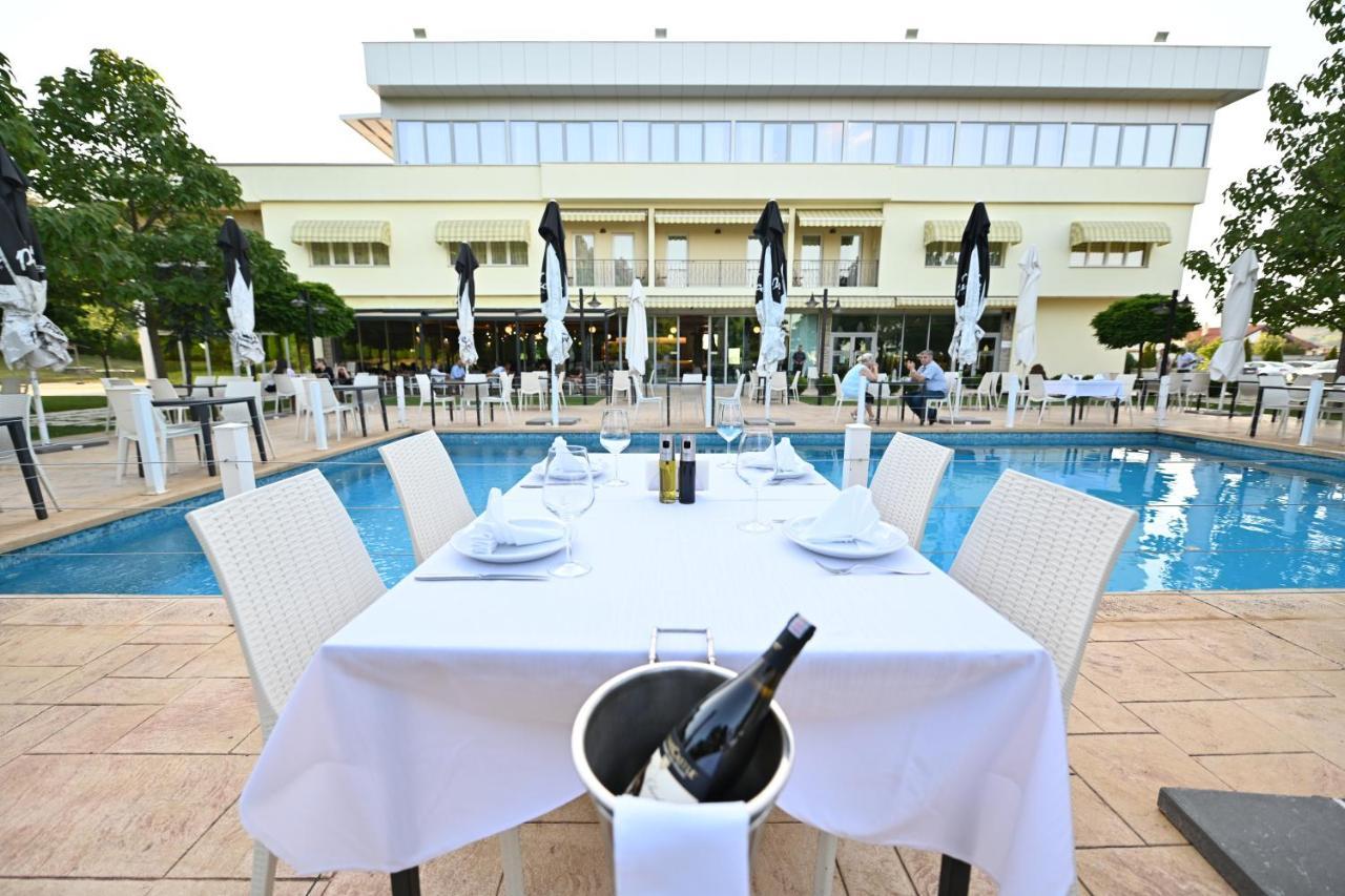 Hotel La Villa Gjakova Exterior photo