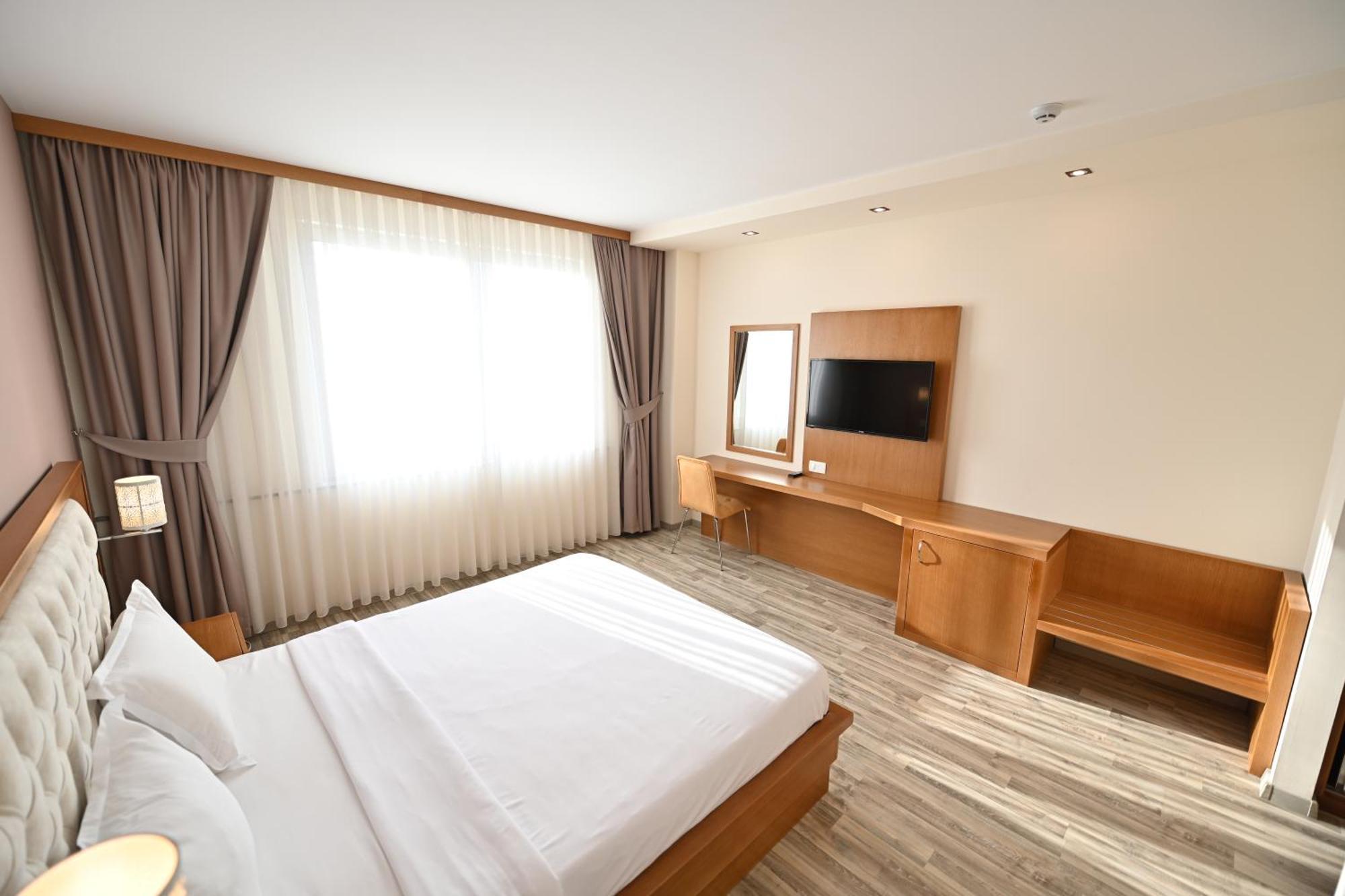 Hotel La Villa Gjakova Exterior photo